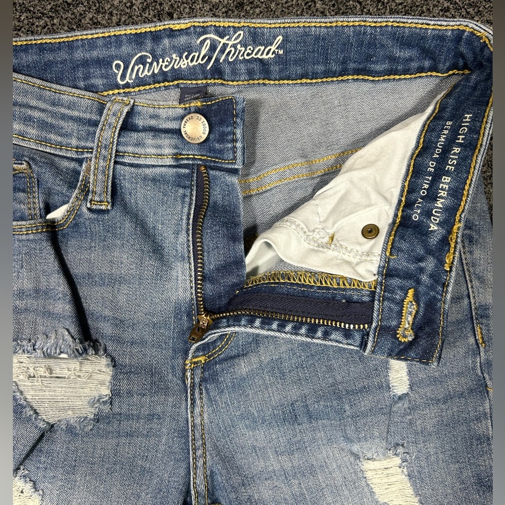 Universal Thread High Rise Bermuda shorts - Picture 2 of 7